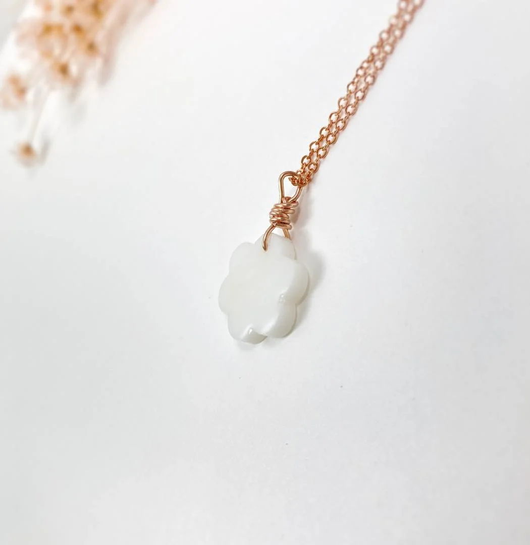 Camélia - Pendentif au lait maternel – Image 2