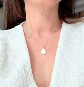Goutte élégante pendentif au lait maternel