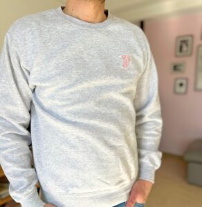 Sweat souvenir brodé Lettre chérie