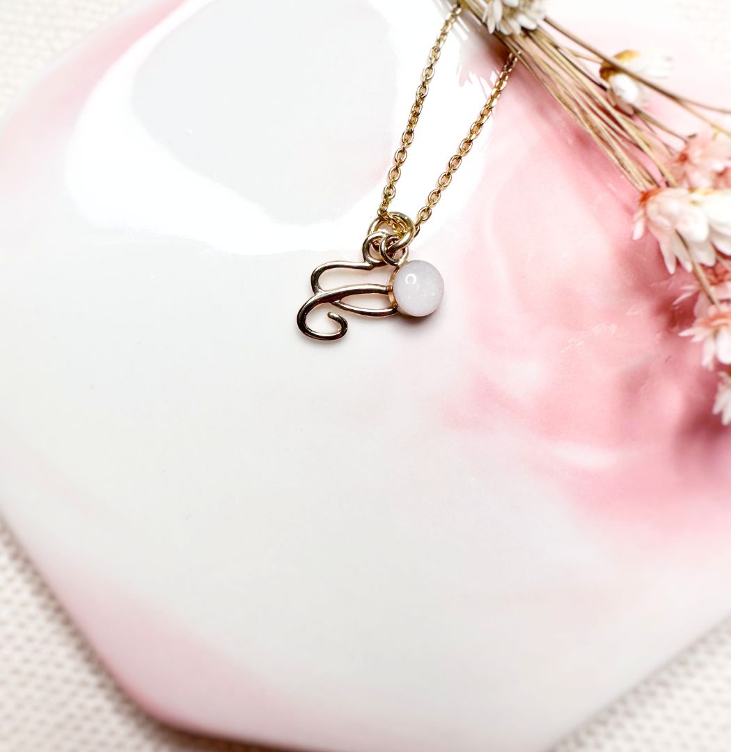 Initiale Cursive - Pendentif au lait maternel 5 Initiale Cursive pendentif au lait maternel4