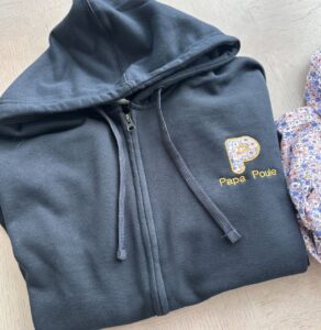 Sweat hoodie zippé lettre chérie souvenir avec vos textile de bébé
