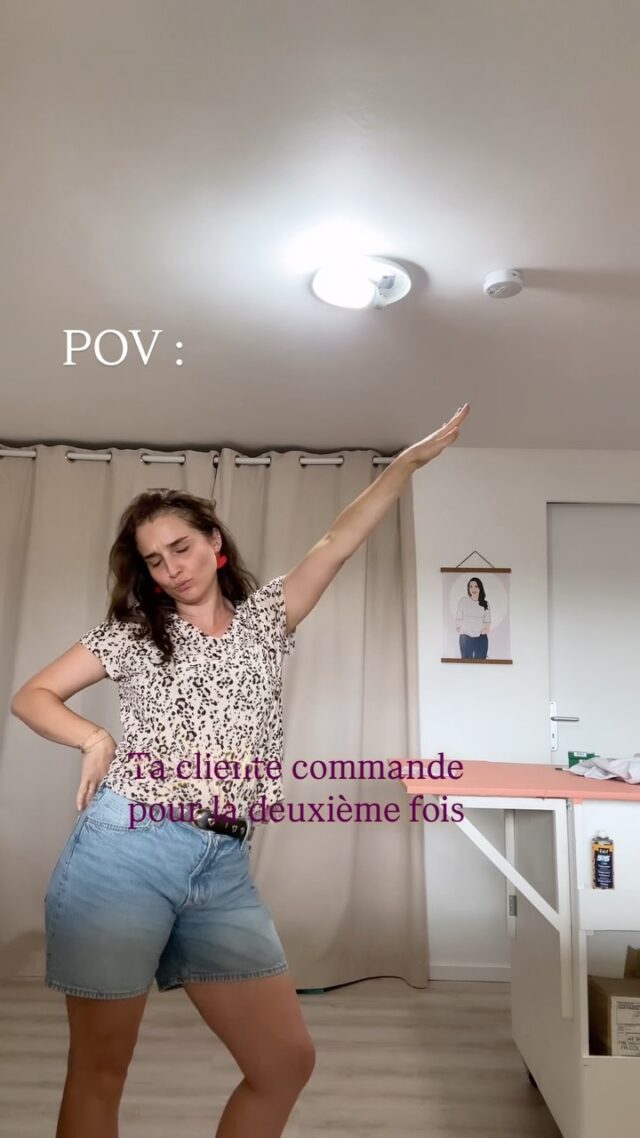 Imaginez quand c’est la 3e fois 😂

Portez vos souvenirs près du coeur 💕
___________________________________

Modèles déposés ®️

Hello, moi c’est Mélane et je transforme tes souvenirs en bijou et broderies

🤍Bijoux contenant ton lait maternel pour un beau souvenir de ton allaitement, fleurs séchées de bouquet de mariée, sable, cendres, terre, cordon ombilical… les possibilités sont infinies ! Créons ensemble ton bijou souvenir, lien en bio ! 

💜 Broderies souvenirs avec les vêtements de bébé, de personnes qui nous ont quittées, des sweats à porter et reporter pour afficher fièrement son histoire de vie, lien en bio ! 

[ allaitement - Parentalité - maternité - motherhood - tétées - lait maternel - bijoux - souvenirs - bébé - enfant - toddler - newborn - nourrisson - infant - bijou au lait maternel - mode bébé- vêtements souvenirs - bébé 2026 ]